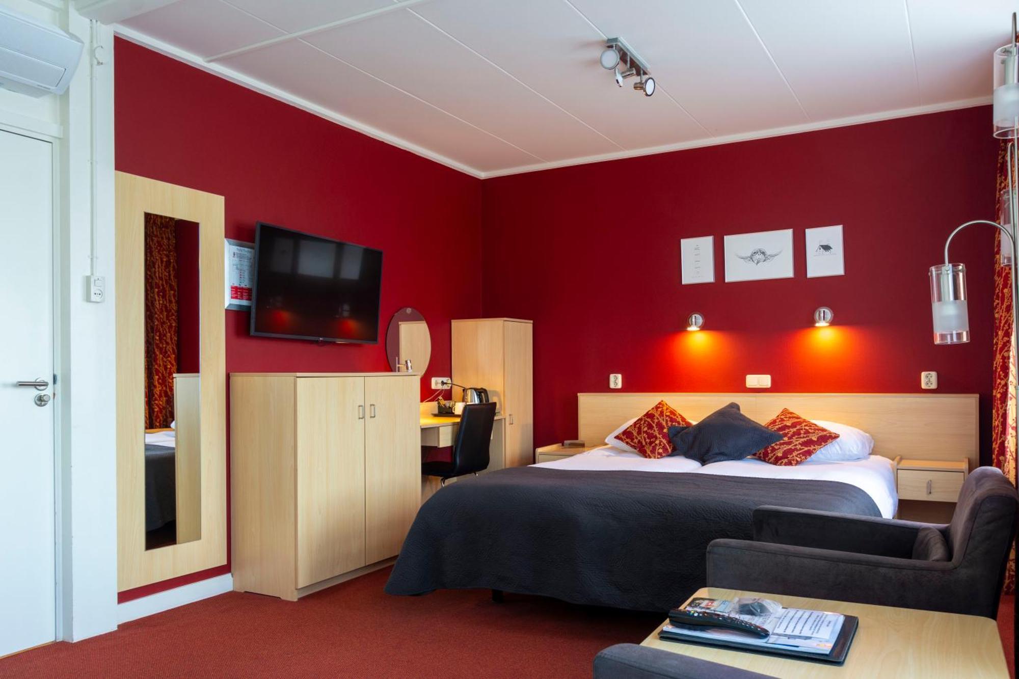 ווסט טרשחלינג Hotel Oepkes מראה חיצוני תמונה