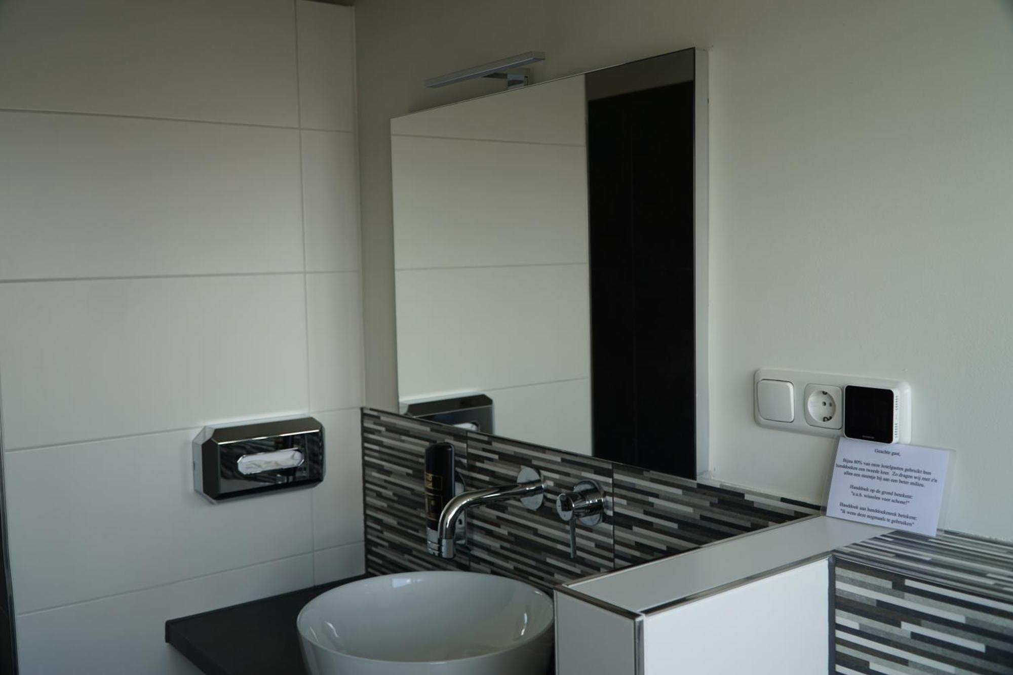 ווסט טרשחלינג Hotel Oepkes מראה חיצוני תמונה