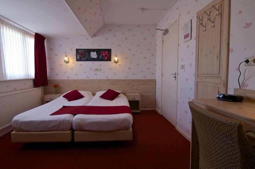 ווסט טרשחלינג Hotel Oepkes מראה חיצוני תמונה